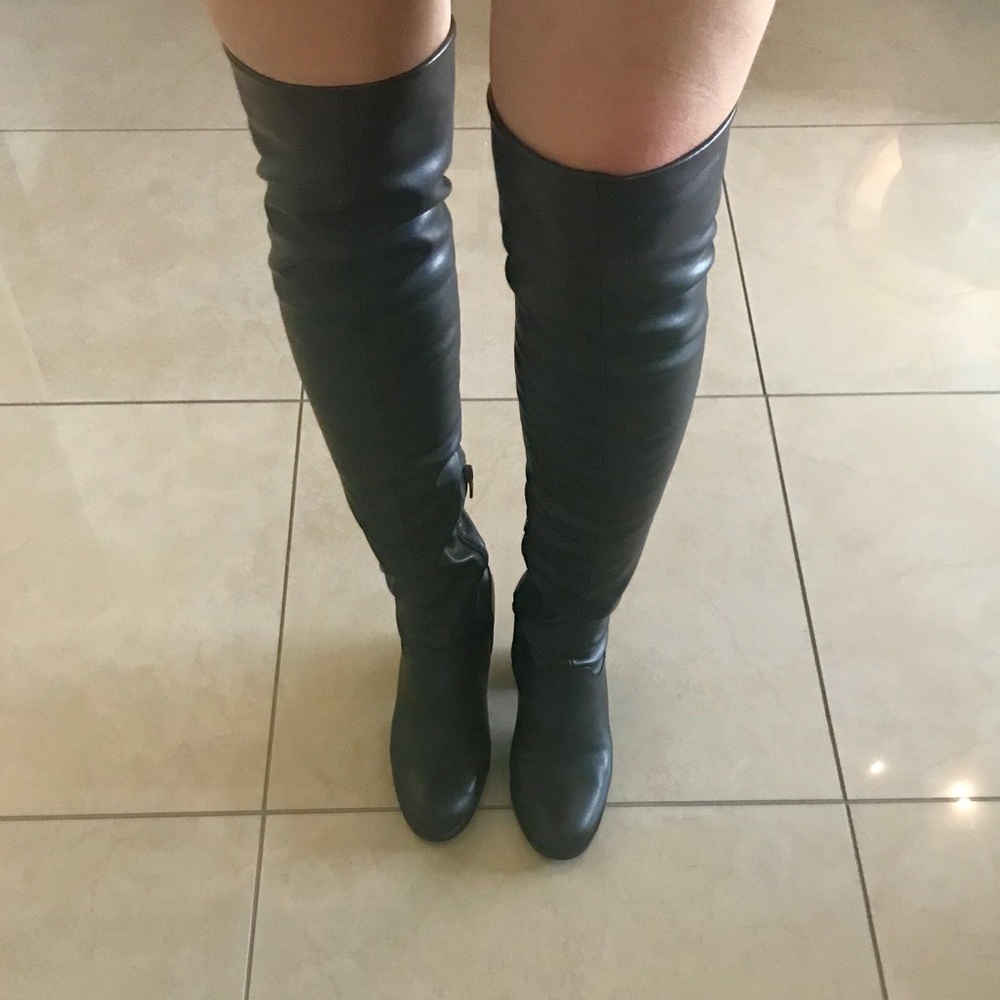 Over the  knee boots size 8